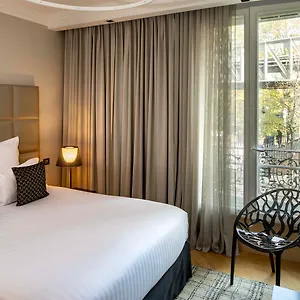 First Tour Eiffel Hotel