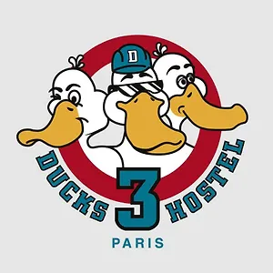 Hostel The 3 Ducks Eiffel Tower By Hiphophostels, Parijs