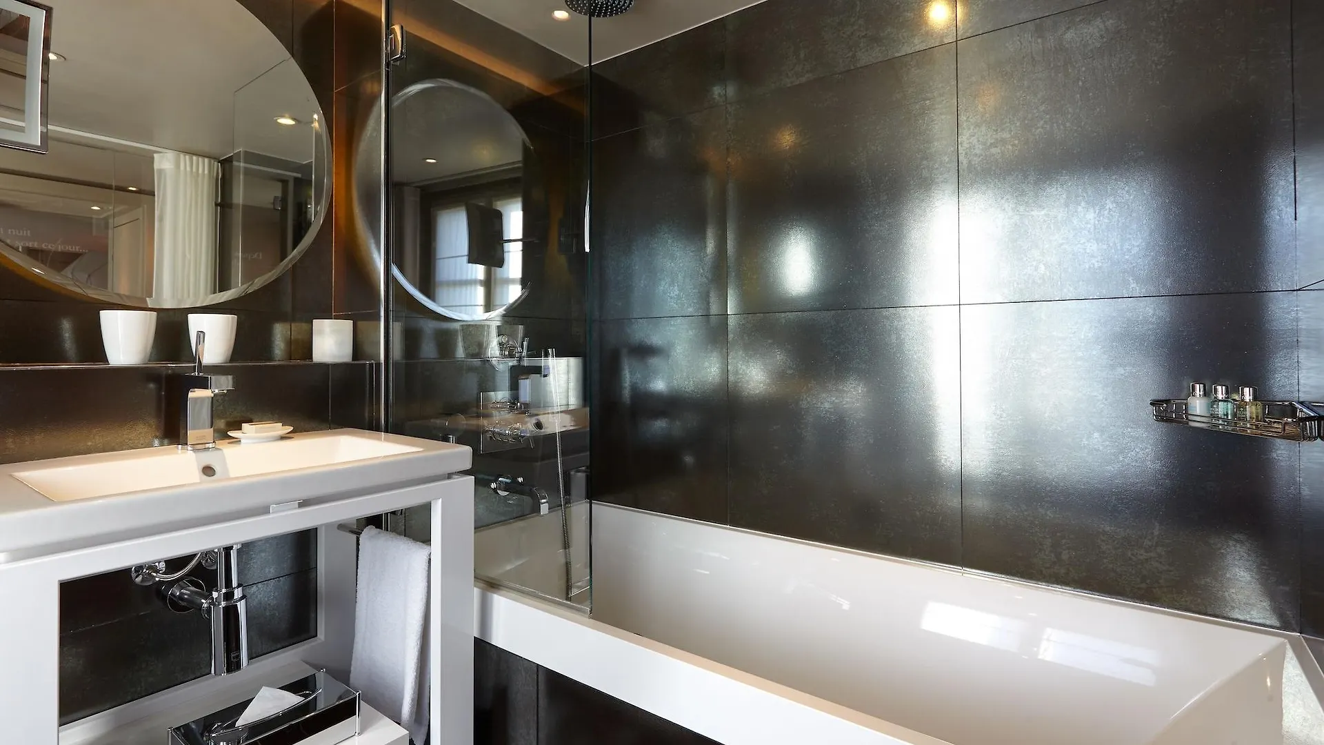 Hotel Le Pavillon Des Lettres Paris 4*,